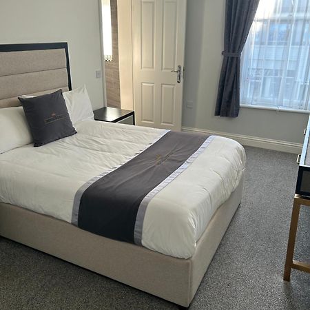 The Royal Hotel - Clacton On Sea Bagian luar foto