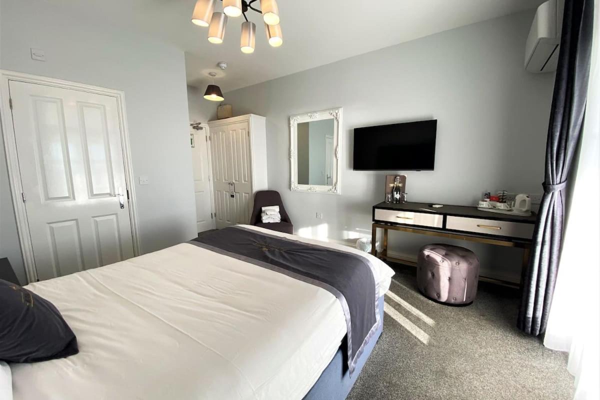 The Royal Hotel - Clacton On Sea Bagian luar foto
