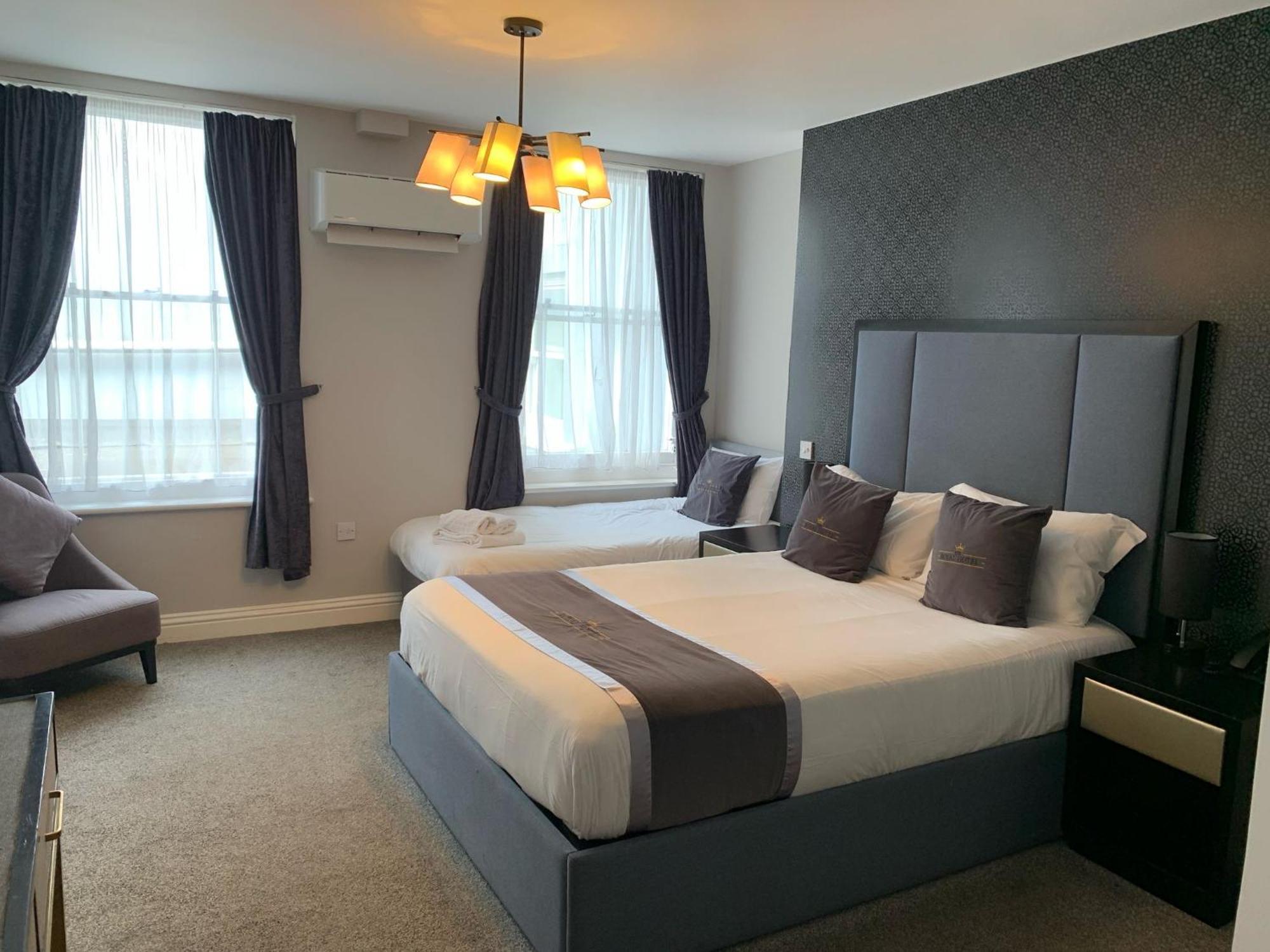 The Royal Hotel - Clacton On Sea Bagian luar foto